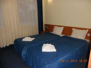 Отель Family Hotel Helios Севлиево Двухместный номер с 1 кроватью-1